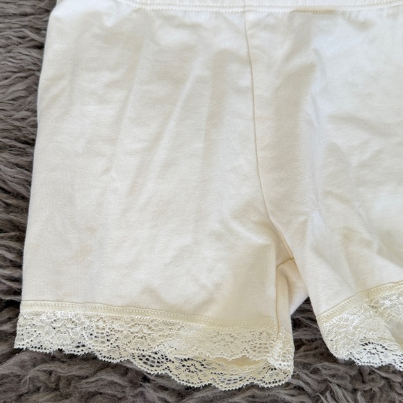Cutest Cartwheel Shorts - Picture 2 of 5
